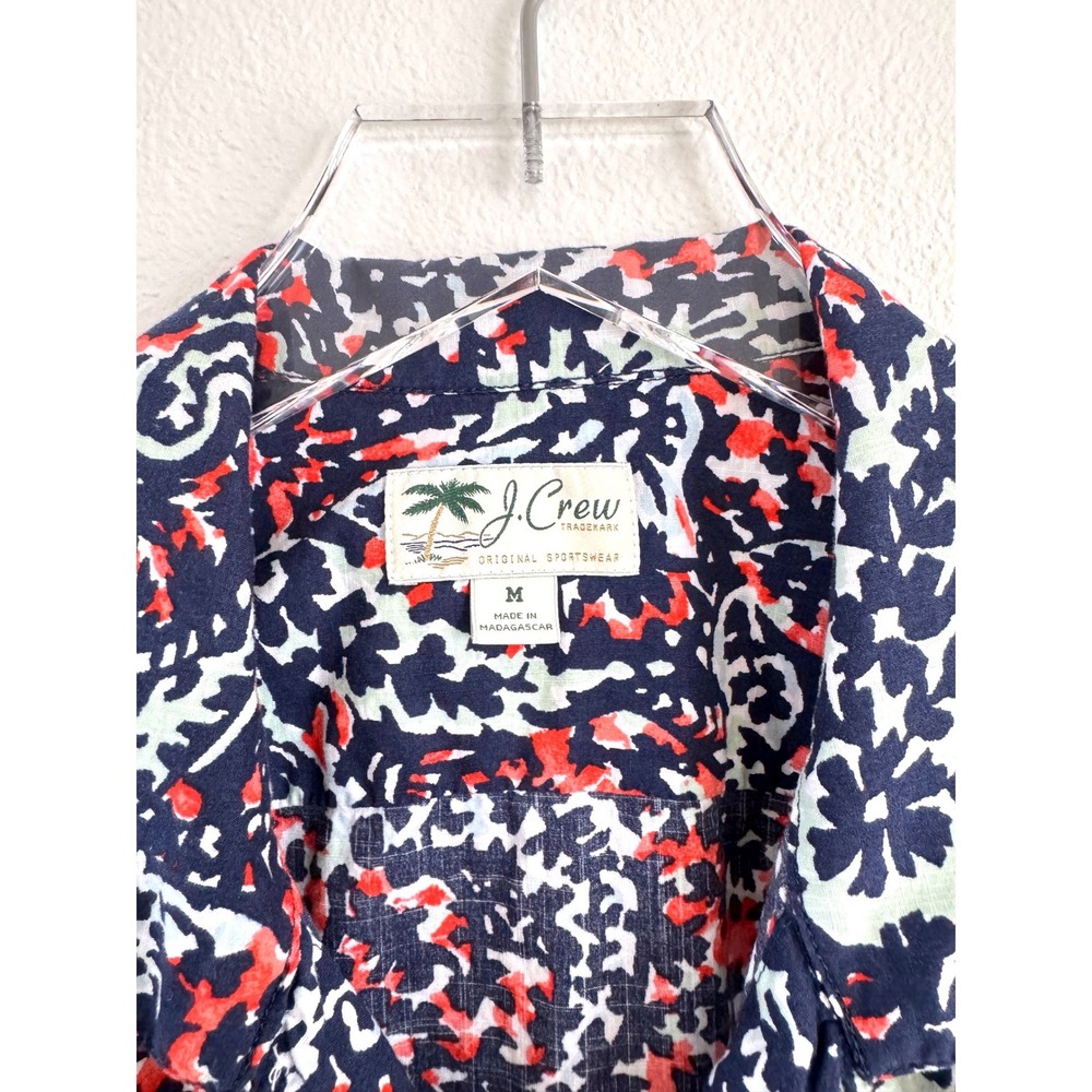 J.Crew Men's Short-Sleeve Paisley Slub Cotton Camp Collar Shirt - Picture 3 of 4